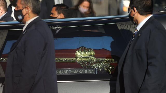 Trasladan los restos de Diego Maradona al cementerio de Bella Vista. (Federico Claro)