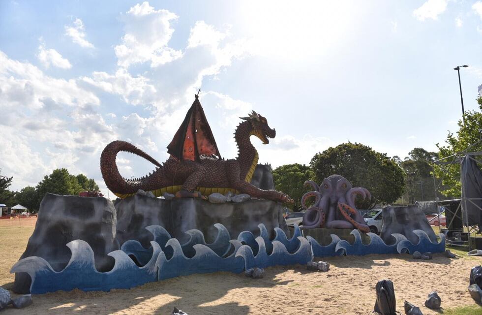 La Plata palpita la tradicional quema de muñecos con más de 60 momos