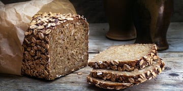 Pan integral con cereales