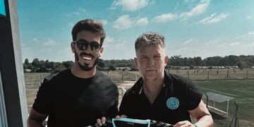 Juan Pablo Fassi, hijo del presidente de Talleres, y Luis Fabián Artime, de Belgrano, con posturas muy diferentes (Prensa Atenas de Uruguay).