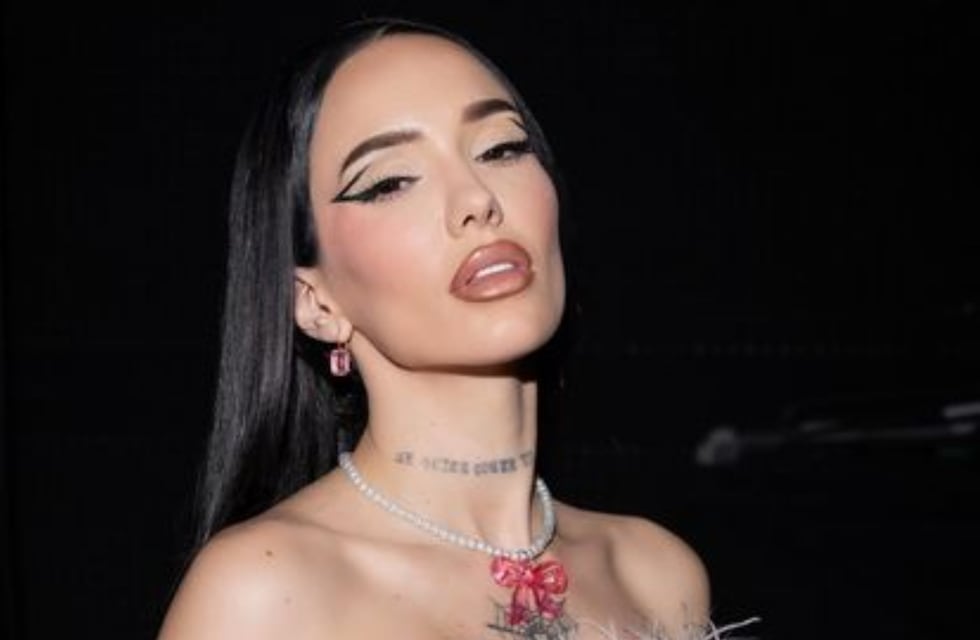 Desde la playa, La Joaqui mostró sus tatuajes más íntimos con una microbikini y se llevó todos los piropos