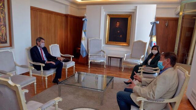 El gobernador Rodolfo Suarez recibió al ministro de Turismo y Deportes de la Nación, Matías Lammens.