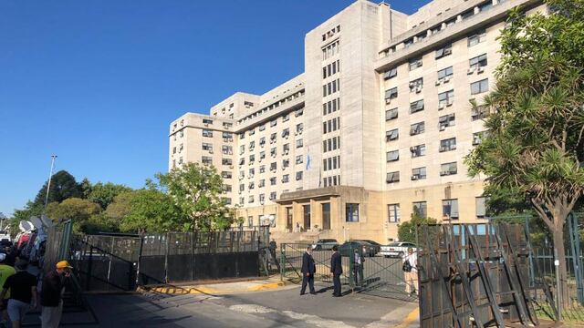 Los tribunales de Comodoro Py, en donde podrían caer denuncias por la decisión del Gobierno nacional de no acatar el fallo de la Corte Suprema. Foto: Federico López Claro.