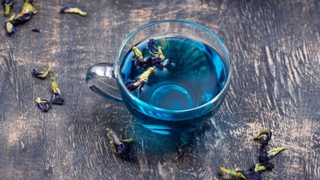 Cómo se prepara el té azul y qué propiedades tiene.