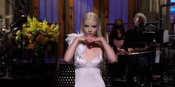 Anya Taylor-Joy habló en español en SNL y fue furor.