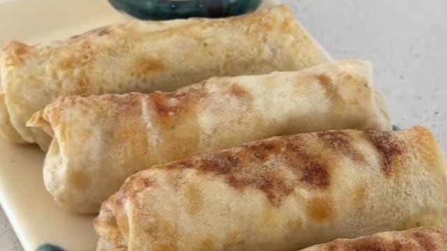 La receta de arrolladitos de pollo y vegetales.