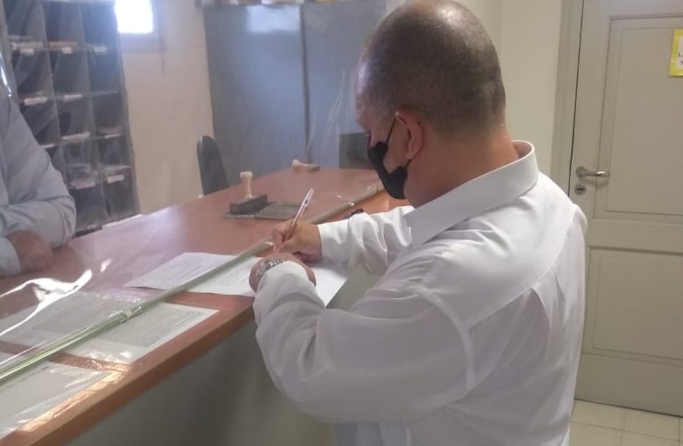 Abogado rafaelino hizo una denuncia federal para saber si hubo vacunados VIP en Santa Fe