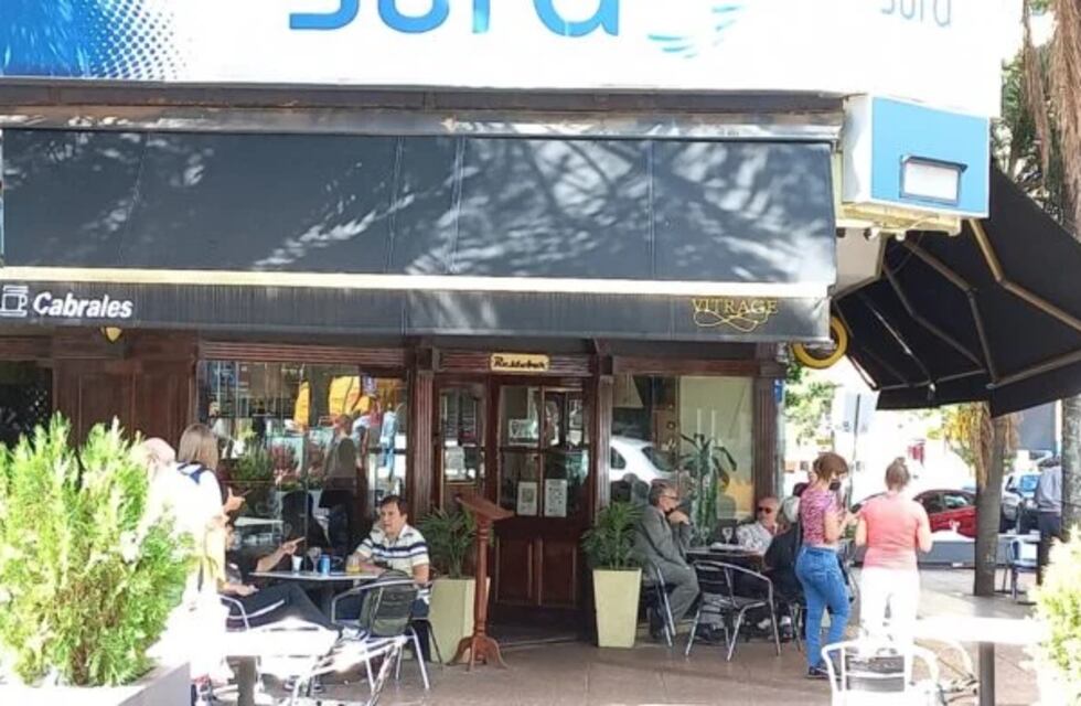 Hallan el cuerpo de un hombre sin signos vitales en un café céntrico