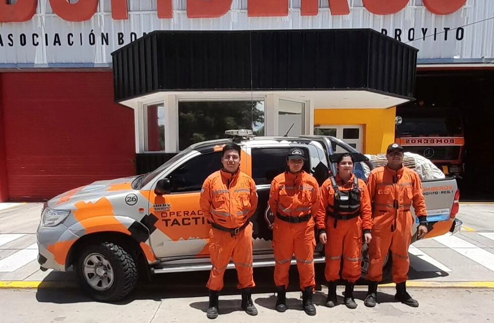 Bomberos de Arroyito participan de la búsqueda de una persona extraviada en la zona de Morteros