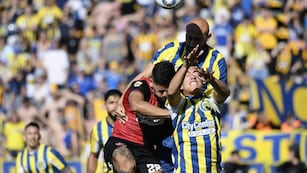 El duelo de canallas y leprosos tuvo mucha intensidad y pocas llegadas claras.