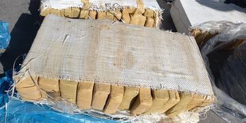 Parte de la droga secuestrada esta madrugada. Gentileza Ministerio de Seguridad.