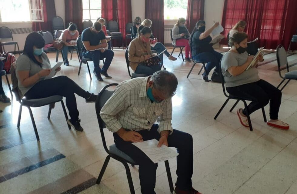 Capacitaron a hombres y mujeres para la formación de vacunadores en Carlos Paz