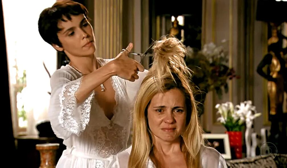 Carminha y Nina en Avenida Brasil.