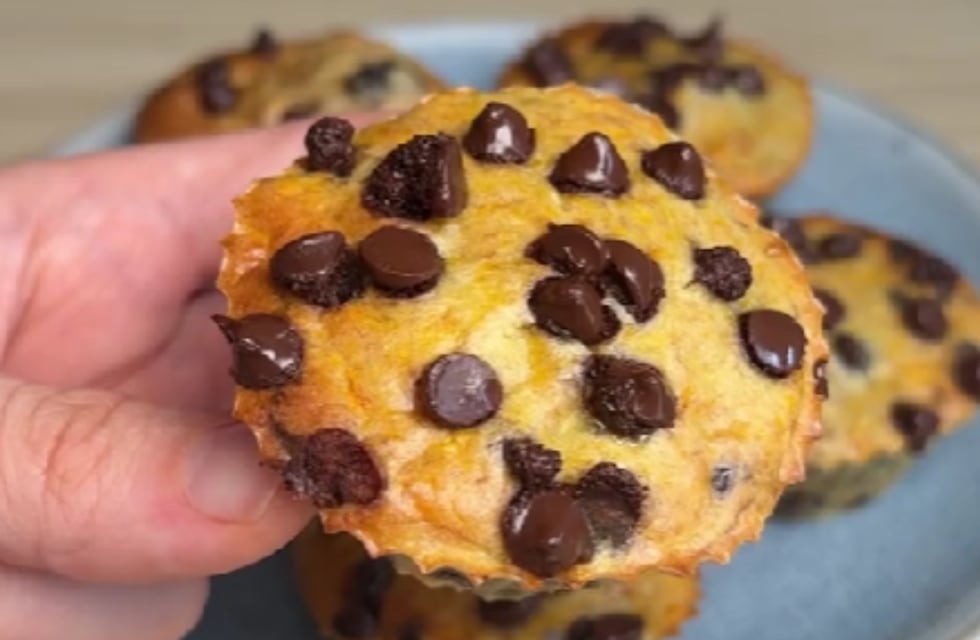 Saludables y listas en pocos minutos: cómo hacer magdalenas de banana y zanahoria en la freidora de aire