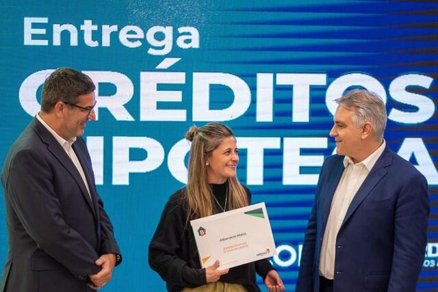 Martín Llaryora confirmó el aumento del monto máximo de la línea de créditos.