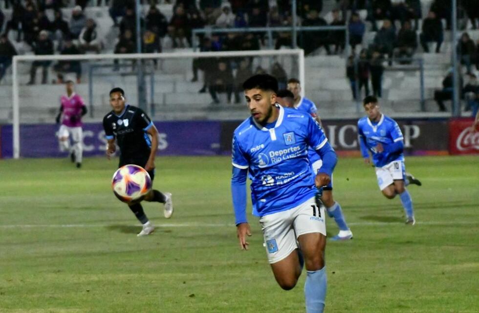 Estudiantes de Río Cuarto le ganó a Temperley, en el debut de Iván Delfino