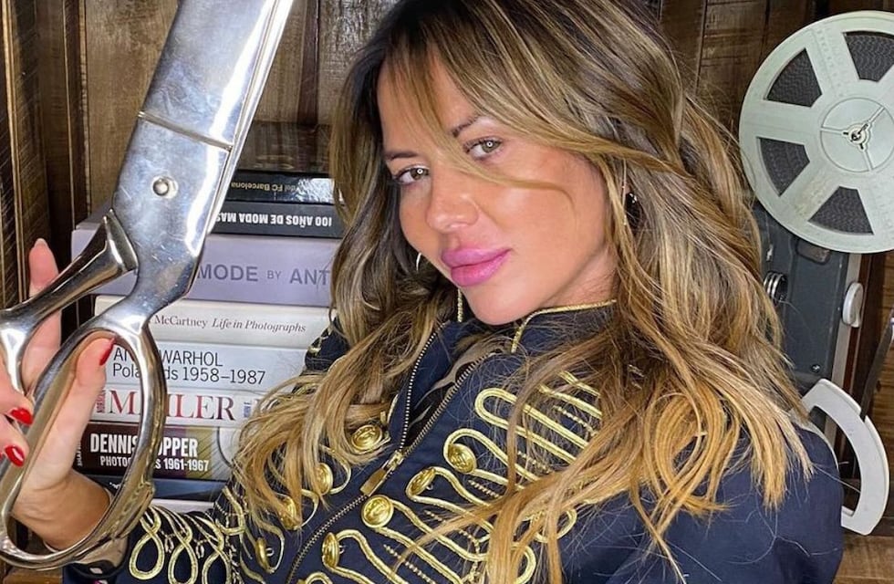 Ansiosa por la final, Karina Jelinek alentó a la Selección en ropa interior frente al espejo