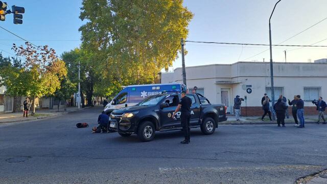 El joven de 18 años cayó herido sobre Santa Fe y Pascual Rosas, donde murió.