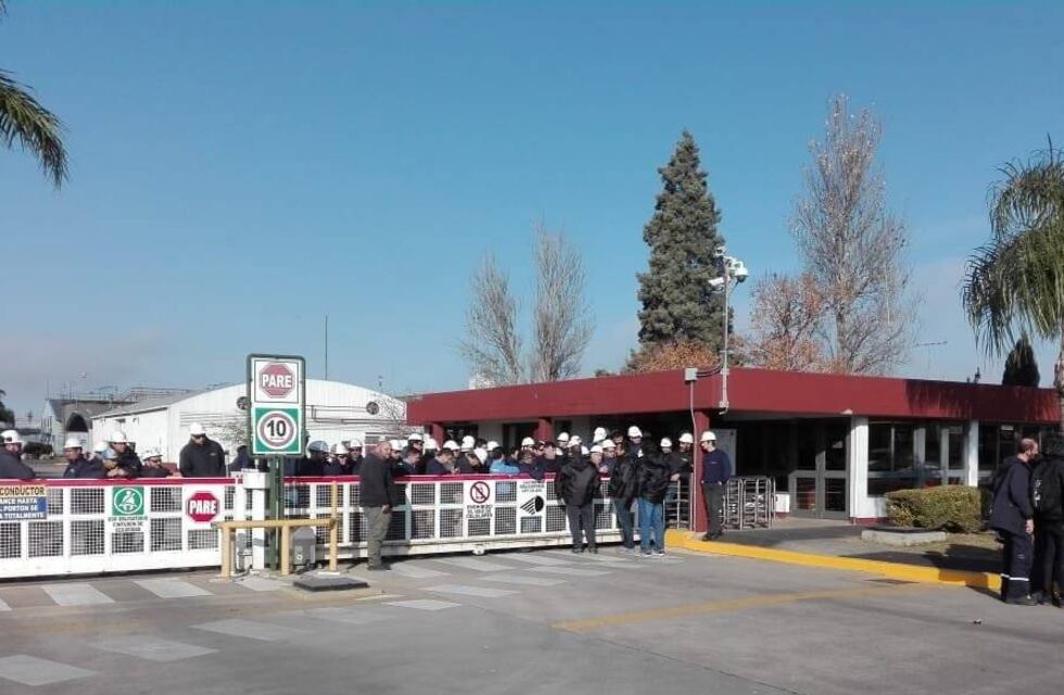 Dow cierra en Puerto General San Martín y el gremio anunció paro en la planta