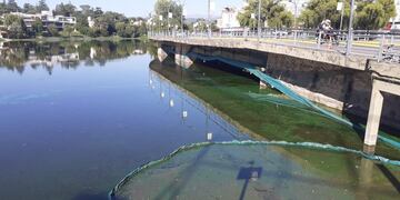 "Plan de mitigación" del lago San Roque, este verano en Carlos Paz. (Foto: Municipalidad VCP).