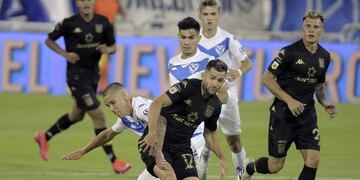 Racing empezó ganando en Liniers pero se lo dieron vuelta. (Foto: TyC Sports)