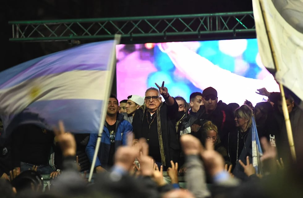 Citan a declarar al “Pata” Medina por el acto multitudinario que encabezó en La Plata