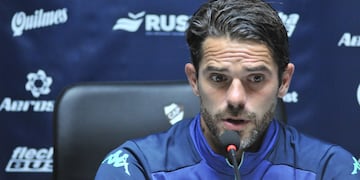 Fernando Gago en conferencia de prensa.