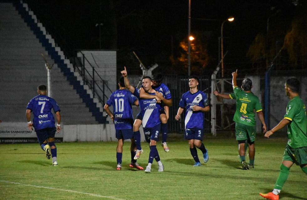 Torneo Federal Amateur: Ben Hur goleó y llega a las semifinales de la Región Litoral Sur