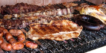 El grupo que gastó $73mil en una parrilla