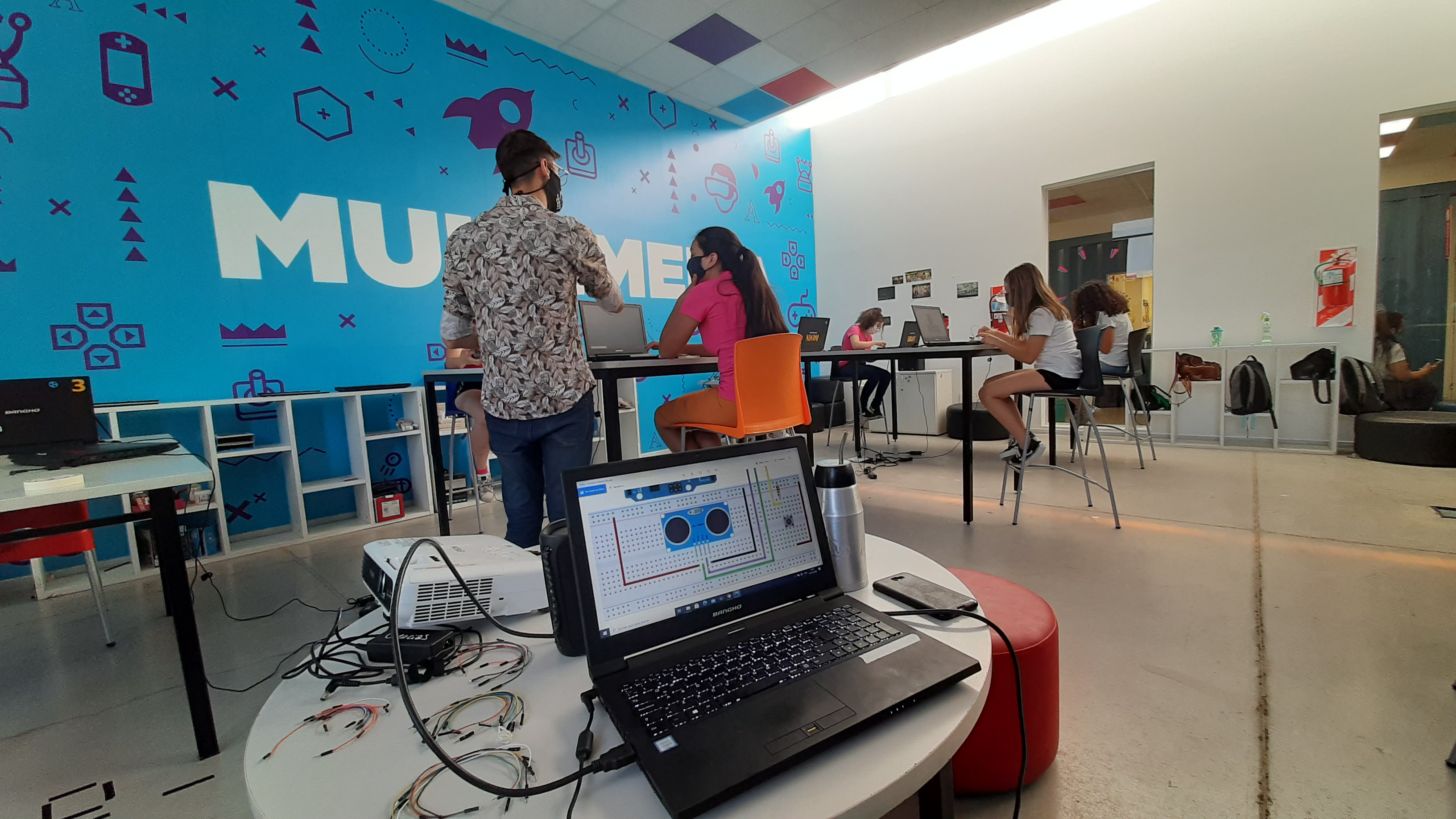 Las chicas encuentran su espacio en la informática y las nuevas tecnologías