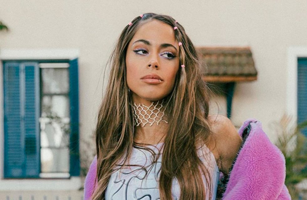 Tini Stoessel se animó a usar una remera muy escotada y se llevó todas las miradas de sus fans