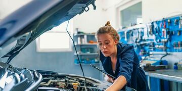 Dictarán un taller de mecánica para mujeres.
