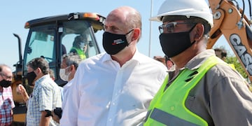 El ex senador nacional estuvo en Villa Constitución el lunes para recorrer obras viales. (@gobsantafe)