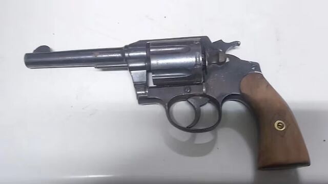 El arma con el que se quitó la vida Tapón.