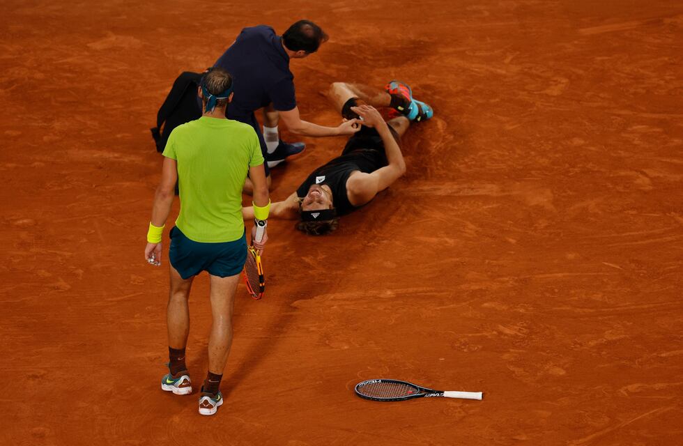 Rafael Nadal jugará la final de Roland Garros: Alexander Zverev tuvo una grave lesión en la semifinal