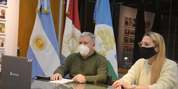 Intendente de Arroyito Gustavo Benedetti y Presidente del CCIA Valeria Bonetto