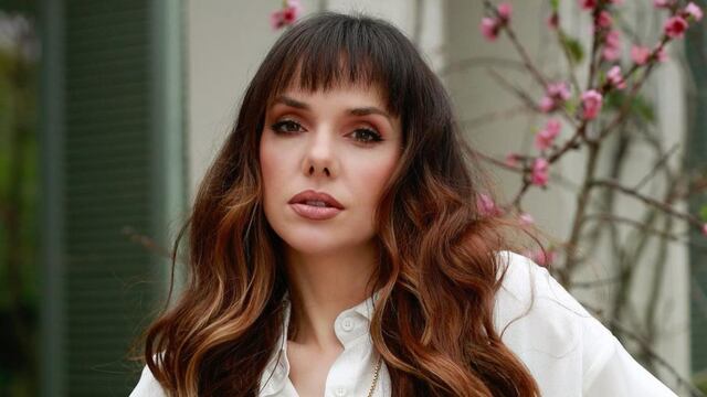 Julieta Nair Calvo cautiva con sus posteos en Instagram.