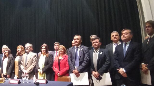 Asumió el nuevo gabinete de la UNT.