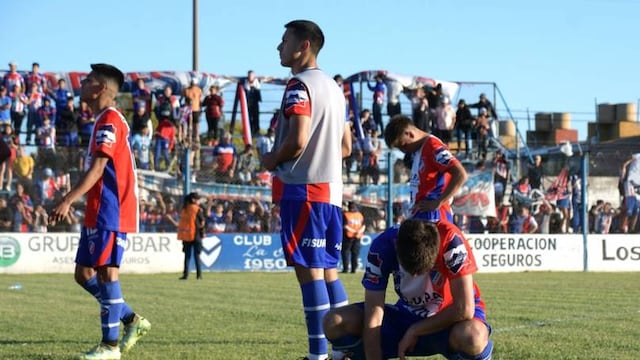 Rosario perdió por penales ante La Armonía y se despidió de la chance de ascender. (Foto: Emilia Maineri-La Nueva).