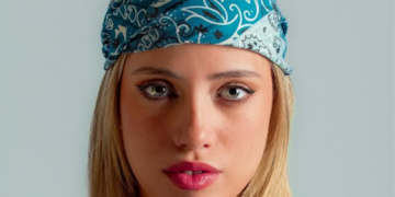 Denisse deslumbra en Instagram con sus looks.