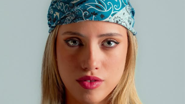 Denisse deslumbra en Instagram con sus looks.