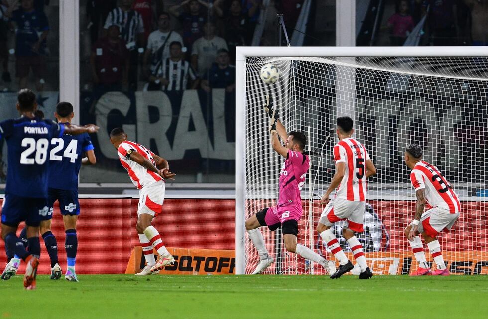 Lo buscaba Talleres y Nahuel Bustos se reencontró con el gol: 1 a 1 ante Instituto