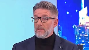 El conductor rosarino cuestionó al Gobierno por no ayudar a los familiares del Papa.