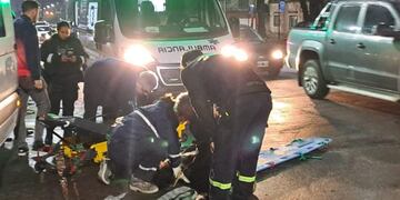 La ambulancia tardó más de una hora en llegar mientras la mujer permanecía inconsciente.