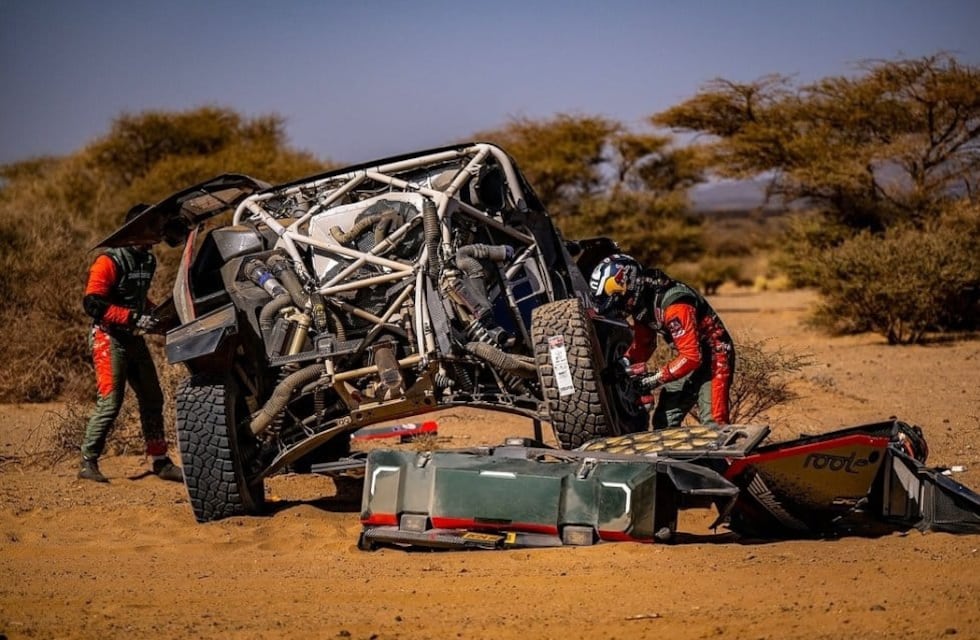 Rally Dakar 2025: Loeb no fue autorizado a continuar en carrera después de su fuerte vuelco