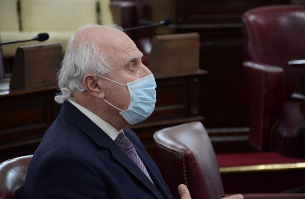 Miguel Lifschitz “completó 24 horas estable”