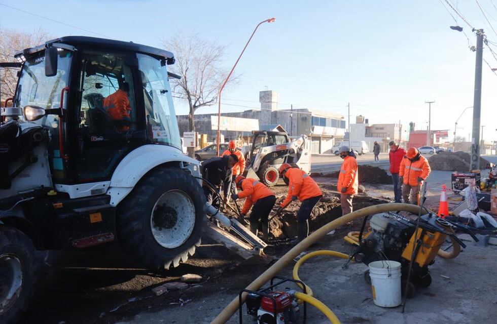 Comenzó la reparación del primer acueducto