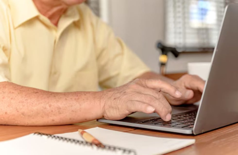 Tres Arroyos: taller para adultos “conectados y cuidados, conociendo el mundo virtual de los jóvenes”