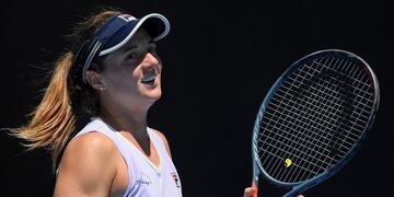 Nadia Podoroska ganó en la primera ronda del Abierto de Australia. (AP)