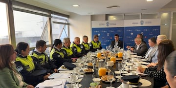 Prevención y acompañamiento en la formación de futuros efectivos.